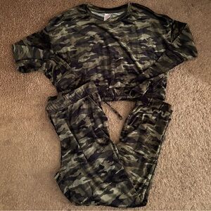 2 Piece Camouflage Set